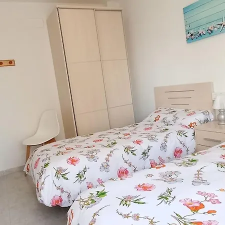 Centrico En La Playa Con Piscina. Apartment